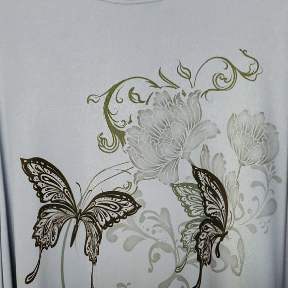 Acting Pro Light Blue Tank Top with Butterfly Print - Picture 3 of 4